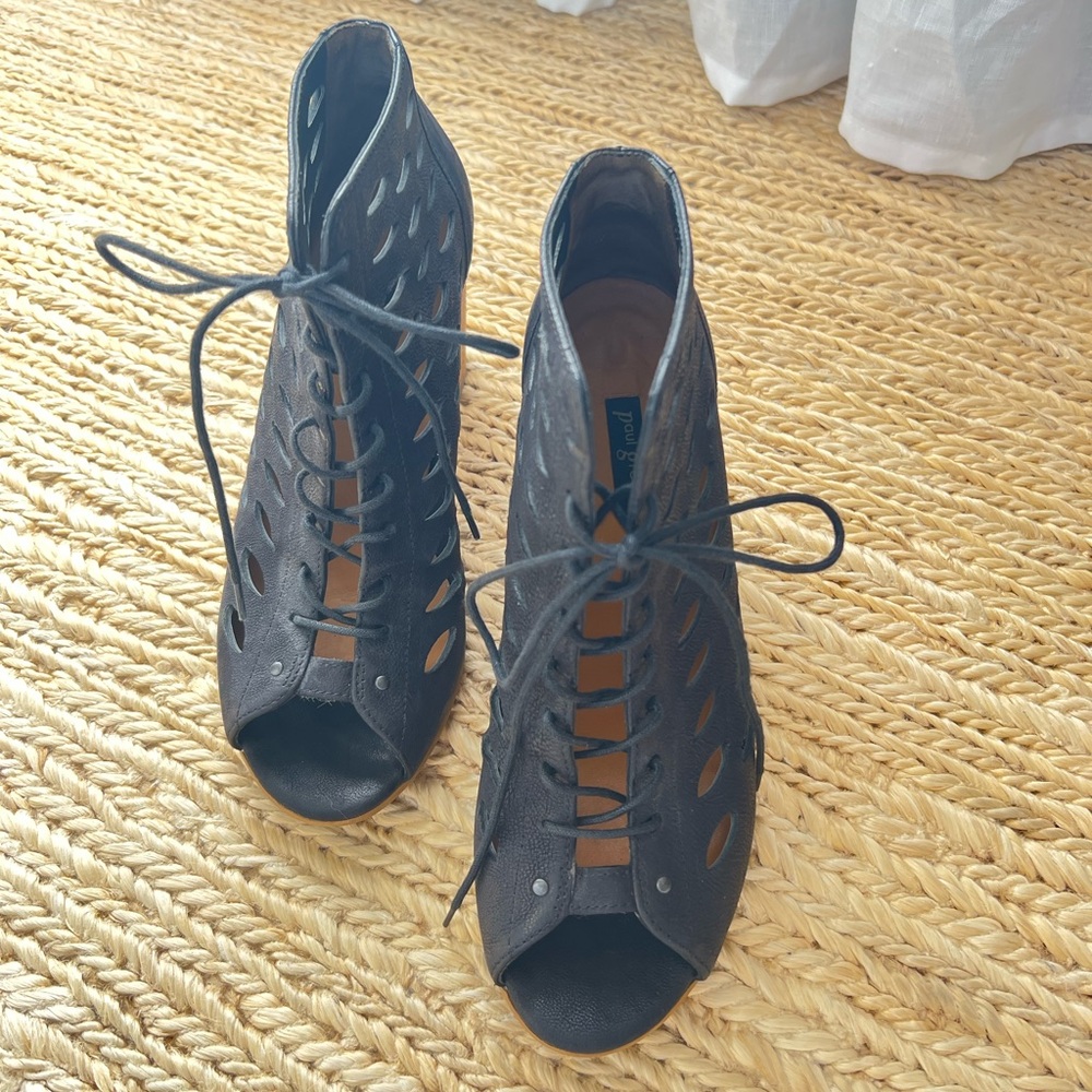 Paul Green Stylish Black Lace-Up Women's Heals